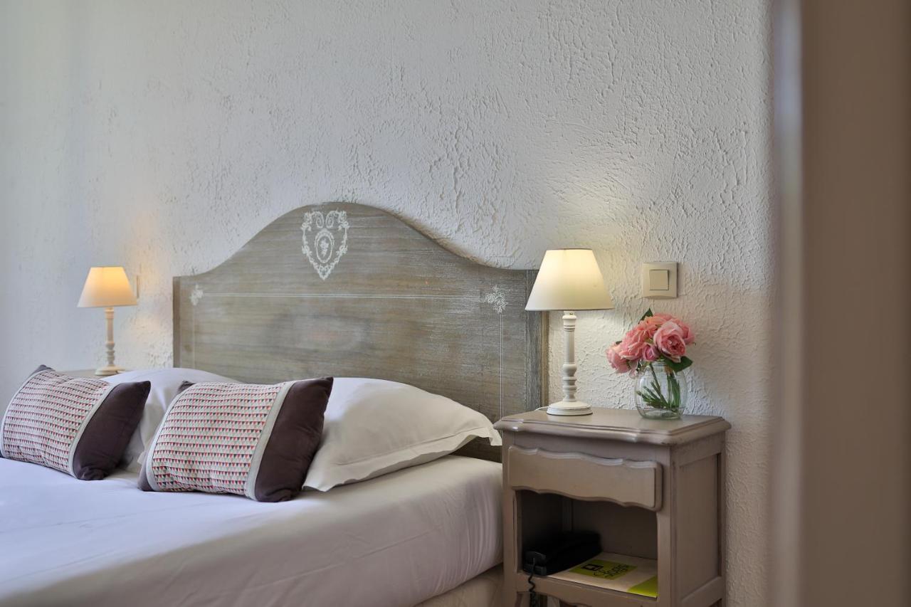 Logis Hotel Castel Mouisson Barbentane Eksteriør bilde