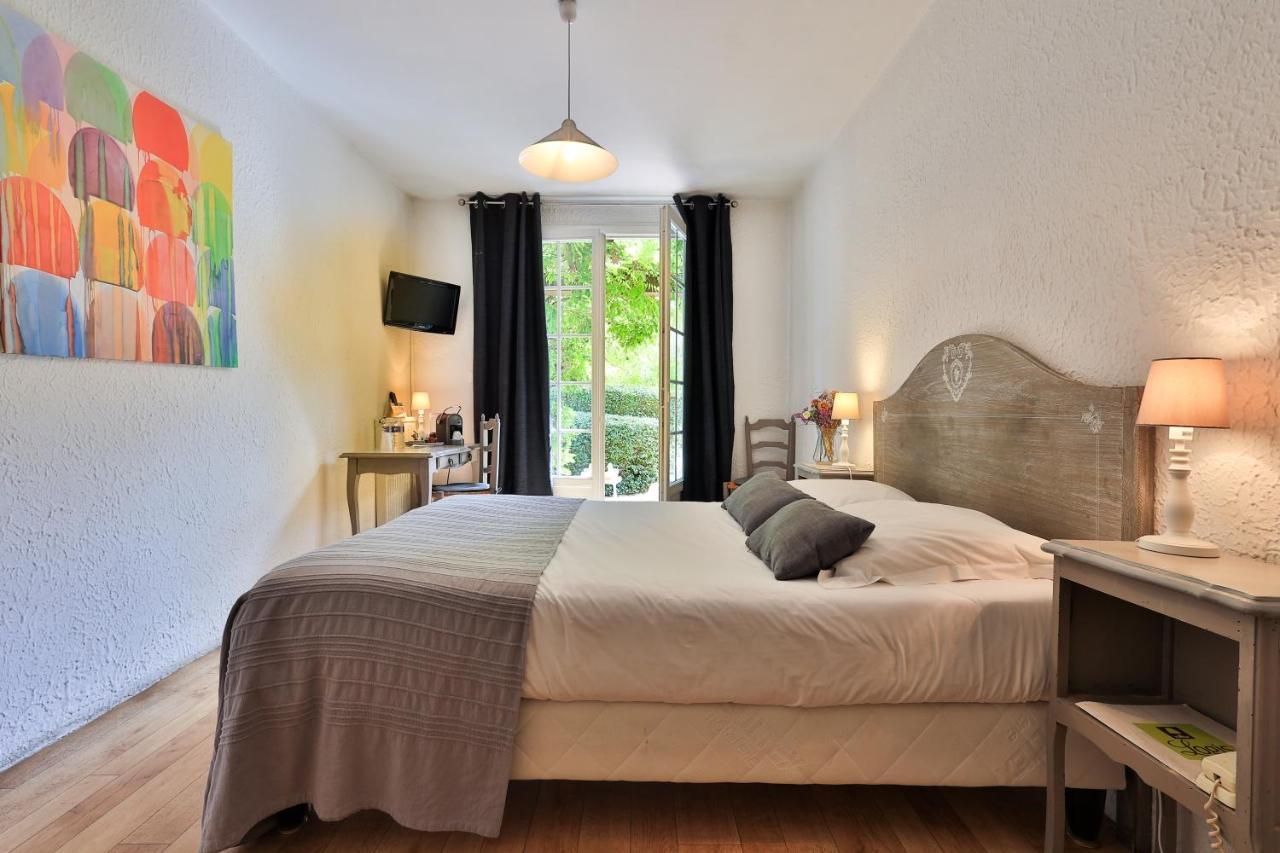 Logis Hotel Castel Mouisson Barbentane Eksteriør bilde