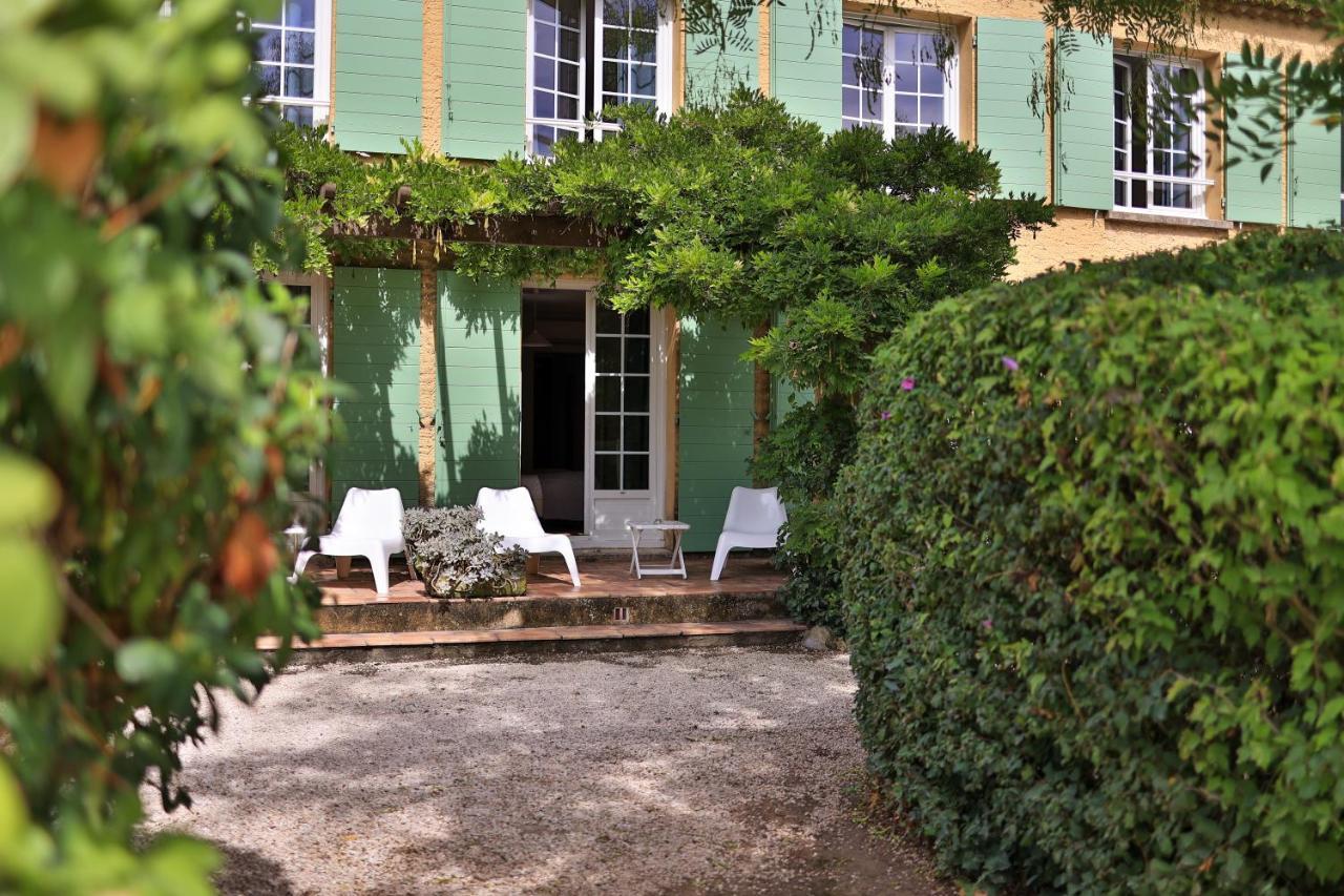 Logis Hotel Castel Mouisson Barbentane Eksteriør bilde