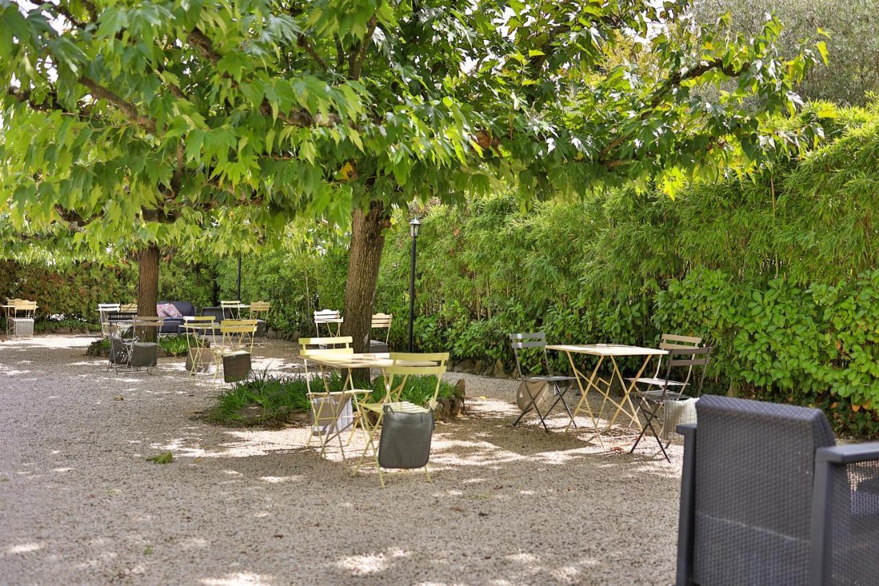 Logis Hotel Castel Mouisson Barbentane Eksteriør bilde