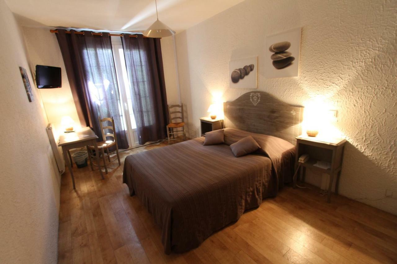 Logis Hotel Castel Mouisson Barbentane Eksteriør bilde